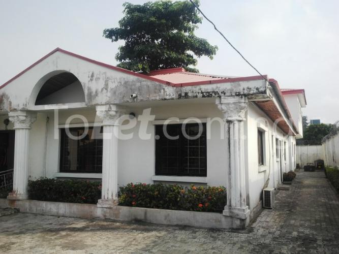 2 bedroom House for rent Alpha Beach Street, Lekki Lekki Lagos