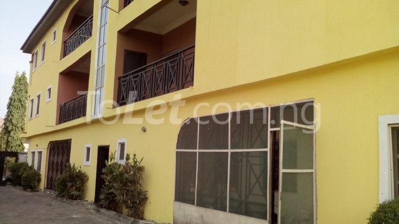 3 bedroom Flat / Apartment for rent Off Ajiran Road Beside Coldstone Dominos. Lekki Lekki Lagos