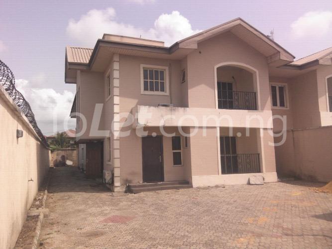 3 bedroom Flat / Apartment for rent Omonire Johnson/humponu Wusu Off Admiralty Lekki Lekki Lagos