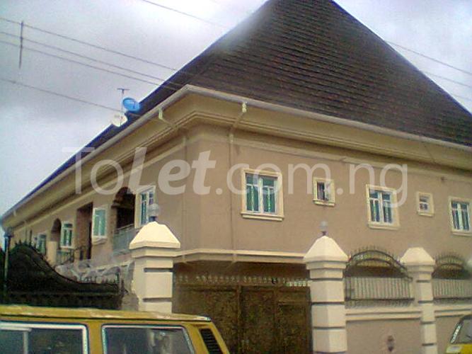 3 bedroom Flat / Apartment for rent Ibikunolu Street Off St Finbarrs Road, Pako Bustop, Yaba Yaba Lagos