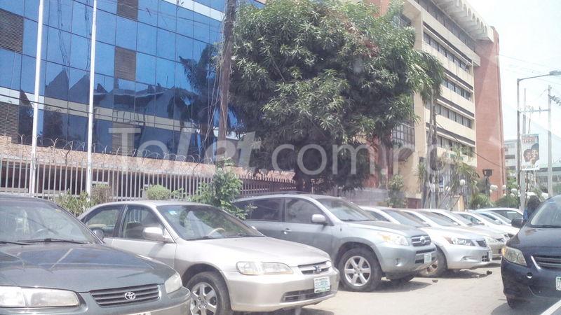 Commercial Property for rent Off Adeyemo Alakija Victoria island Victoria Island Lagos - 0