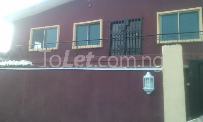 3 bedroom Flat / Apartment for rent Shaki Crescent Off Akinyele Street, Surulere Surulere Lagos