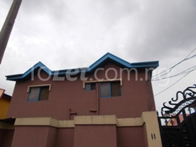 3 bedroom Flat / Apartment for rent 11, Niyi Adedeji Street Off Ogudu Road, Ogudu Ogudu Lagos