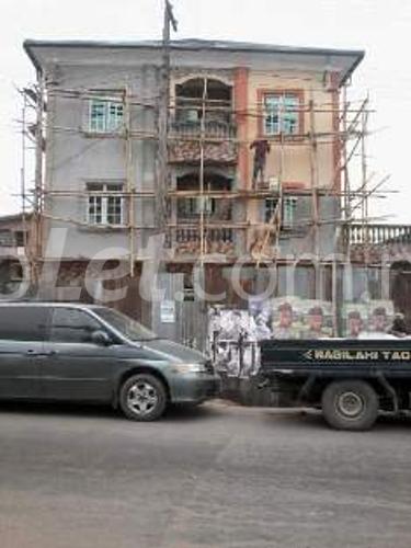 2 bedroom Flat / Apartment for rent St. Finbars Road, Pako Bus Stop, Yaba Yaba Lagos - 0