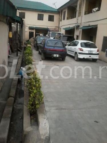 Flat / Apartment for rent Off Akoka Area, Yaba Yaba Lagos