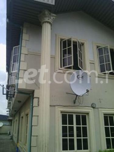 3 bedroom Flat / Apartment for rent Abudu Odusanya Street, Ketu Kosofe/Ikosi Lagos