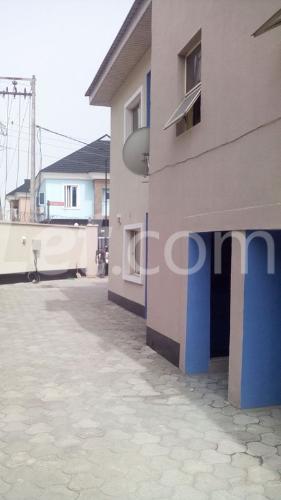 3 bedroom Flat / Apartment for rent Prince Kazeem Eletu Way Off Jakande Road Lekki Lekki Lagos