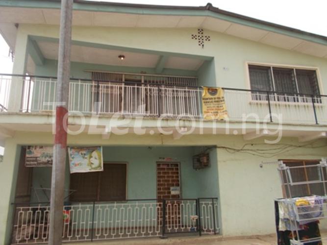 3 bedroom Flat / Apartment for rent Ademola Street, Tipper Garage. Ketu Kosofe/Ikosi Lagos