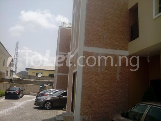 2 bedroom Flat / Apartment for rent Albert Iyora Street, Off Babatunde Anjous Street, Lekki Lekki Lagos