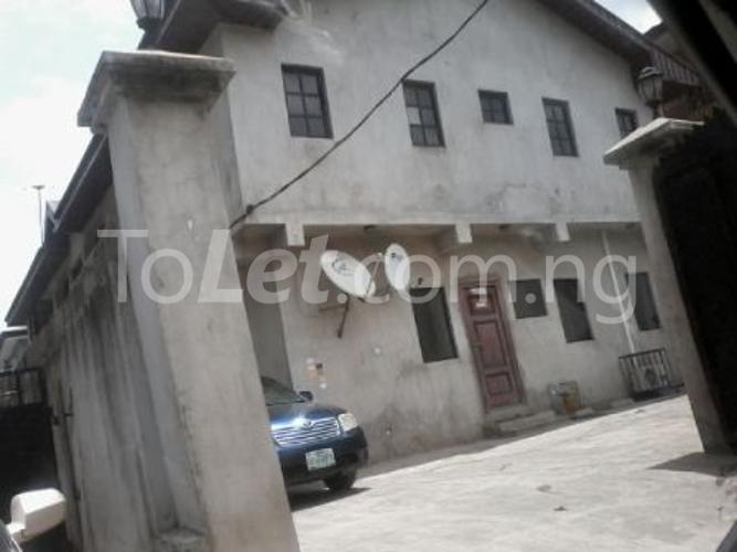 3 bedroom Flat / Apartment for rent Off Akoka Road Yaba Yaba Lagos - 0