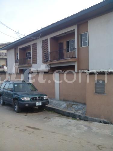 3 bedroom Flat / Apartment for rent Durojaiye Street Off Surulere Surulere Lagos