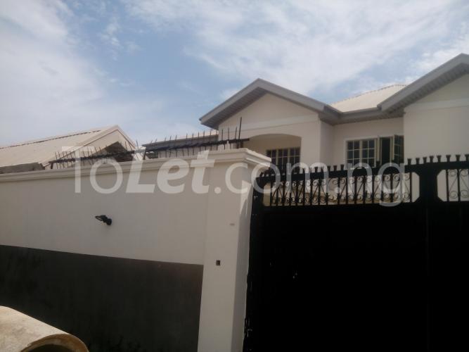 House for rent Afolabi Road, Off Admiralty Estate, Lekki Lekki Lagos