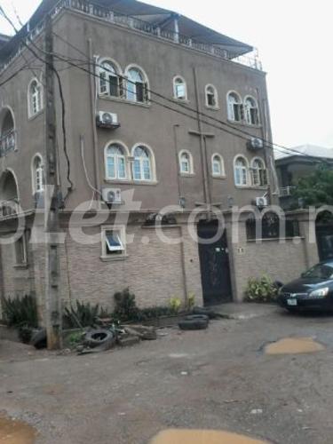 3 bedroom Flat / Apartment for rent Shipeolu Street, Yaba Yaba Lagos - 0