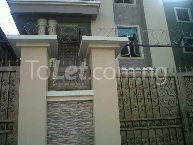 3 bedroom Flat / Apartment for rent Borno Way, Yaba Yaba Lagos - 0