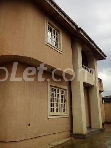 3 bedroom Flat / Apartment for rent Tokunbo Disu Street, Berger Ojodu Lagos