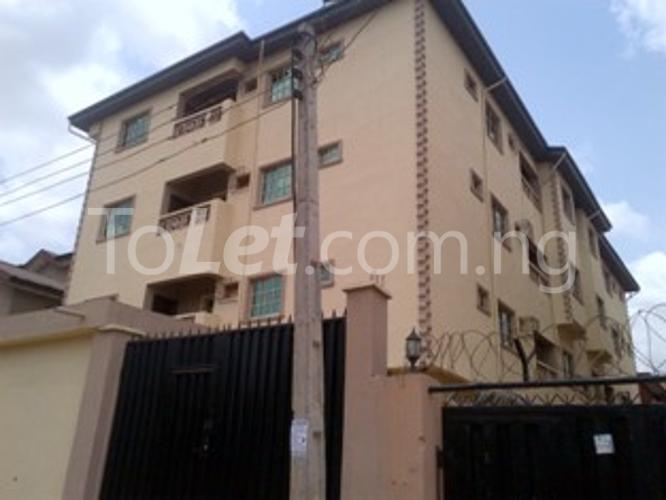 3 bedroom Flat / Apartment for rent Funsho Kinoshi Street, Okota Isolo Lagos