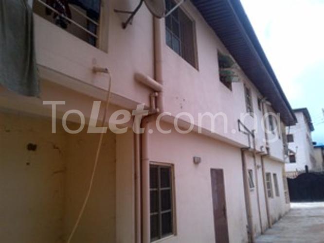 3 bedroom Flat / Apartment for rent Funsho Kinoshi, Avenue Bustop, Okota Isolo Lagos