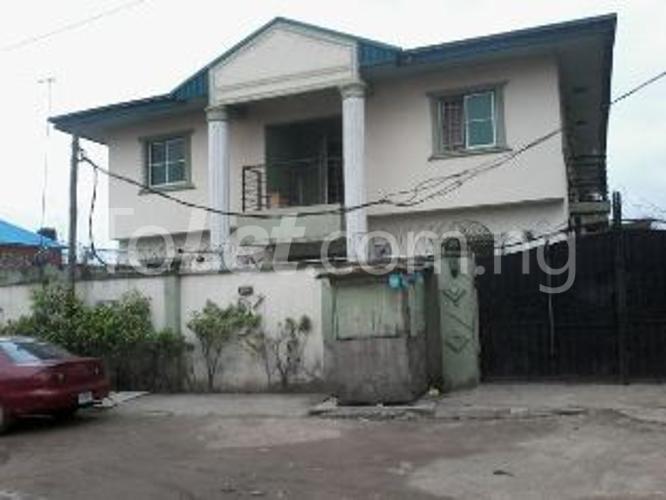 1 bedroom Flat / Apartment for rent Off Agoro Road, Yaba Yaba Lagos