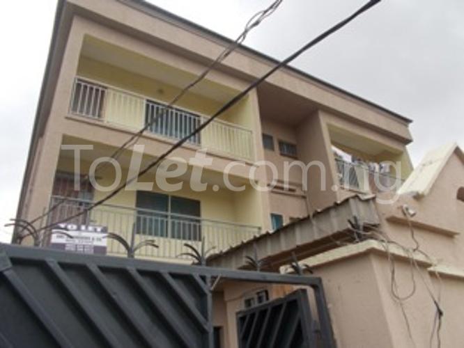 2 bedroom Flat / Apartment for rent Bolaji Banwo Street, Surulere Surulere Lagos