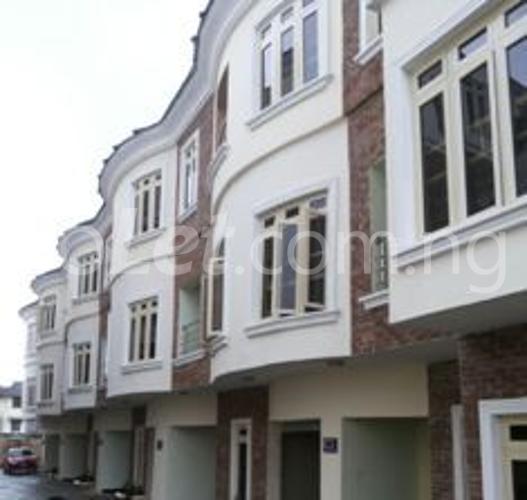 2 bedroom Flat / Apartment for rent Lavender Estate, Yaba Yaba Lagos