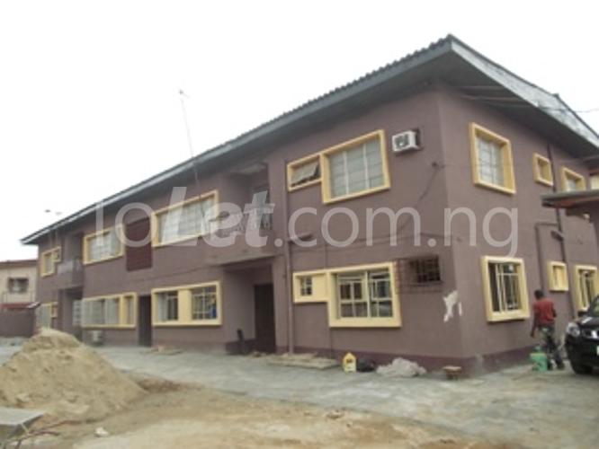 3 bedroom Flat / Apartment for rent 40 Ladipo Kasamu. Off Ladipo Street. Ikeja Ikeja Lagos