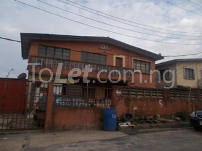 1 bedroom Flat / Apartment for rent Anuoluwapo Street Bariga Shomolu Lagos