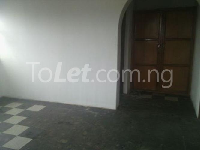 3 bedroom Flat / Apartment for rent Herbert Macaulay Way, Yaba Yaba Lagos - 0