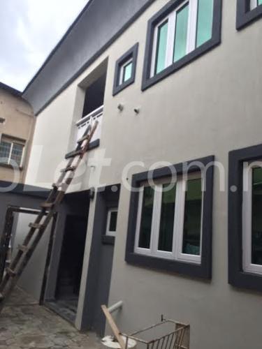 3 bedroom Flat / Apartment for rent Sam Shonibare Off Babatunde Street, Surulere Surulere Lagos