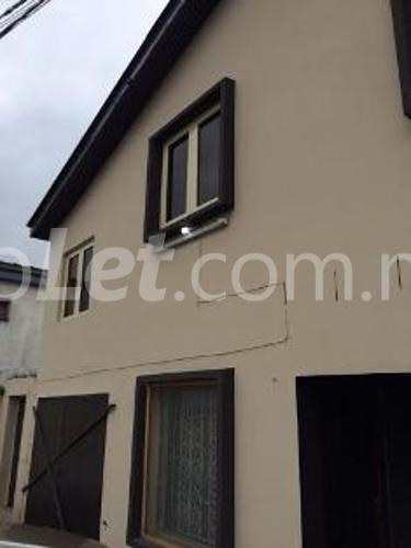 4 bedroom House for rent Ilesanmi Street, Off Olufemi Street, Surulere Surulere Lagos
