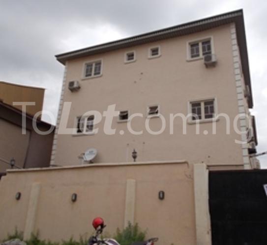 3 bedroom Flat / Apartment for rent Off Airport Road, Oshodi Expressway Oshodi Lagos