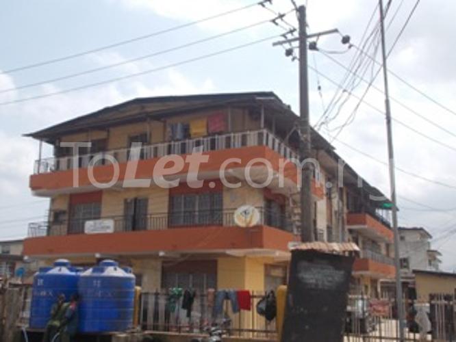 3 bedroom Flat / Apartment for rent Obadiah Street, Yaba Yaba Lagos