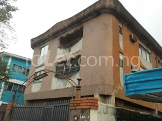 3 bedroom Flat / Apartment for rent 92 Demurin Road, Ketu Kosofe/Ikosi Lagos