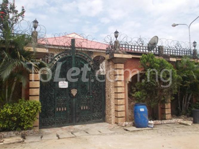 5 bedroom House for rent Adejobi Crescent, Maryland Ikeja Lagos