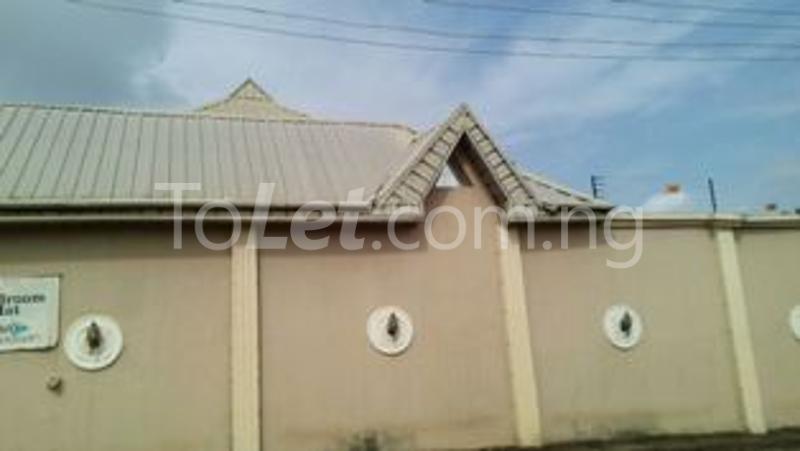 3 bedroom Flat / Apartment for rent Ashipa Road, Amule Ipaja, Alimosho Lagos
