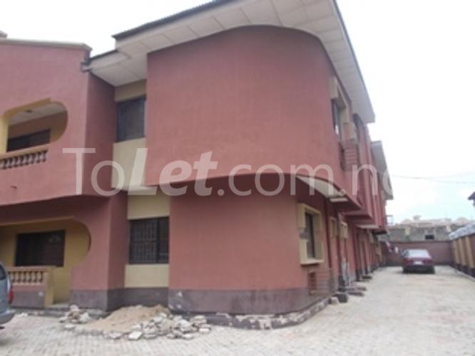 3 bedroom Flat / Apartment for rent 11 Kola Apreie Street Oshodi Expressway Oshodi Lagos