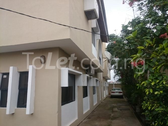 4 bedroom House for rent 37a Ajakaiye Ikeja Ikeja Lagos