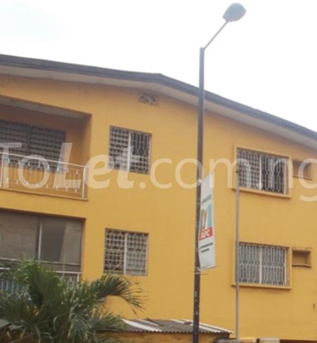 3 bedroom Flat / Apartment for rent Palm Avenue, Oshodi Expressway Oshodi Lagos