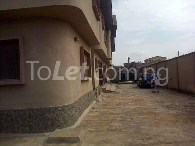 3 bedroom Flat / Apartment for rent Off Century Road, Okota Isolo Lagos