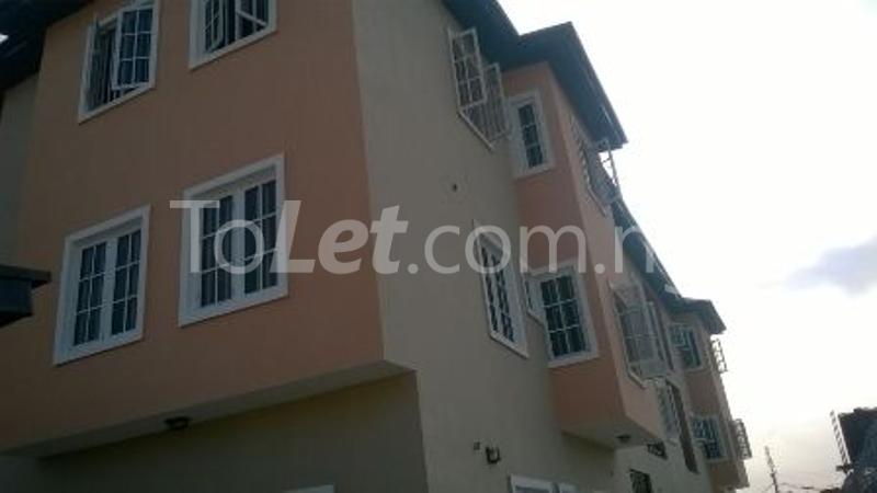 3 bedroom Flat / Apartment for rent Bamidele Mayiagbe Street, Off Southern View Estate, Lekki Lekki Lagos