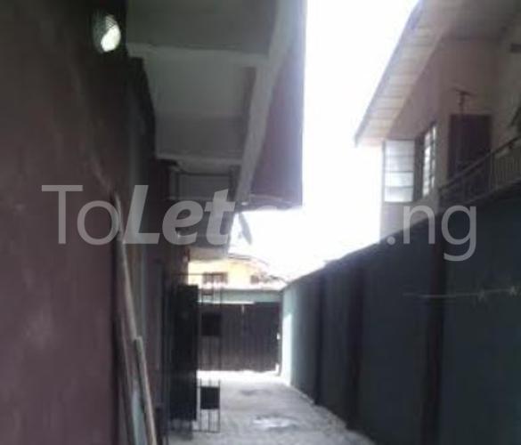 2 bedroom Flat / Apartment for rent Shotayo Hughes, Surulere Surulere Lagos