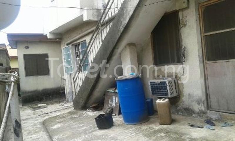 3 bedroom Flat / Apartment for rent Off Iwaya Road, Yaba Yaba Lagos