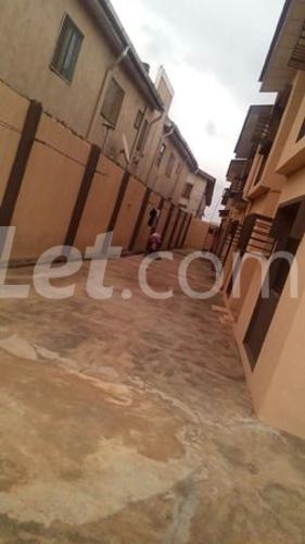 2 bedroom Flat / Apartment for rent Aboru , Alimosho Lagos