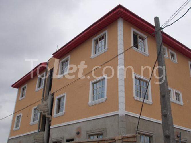 2 bedroom Flat / Apartment for rent Off Sholuyi Road, Gbagada Gbagada Lagos