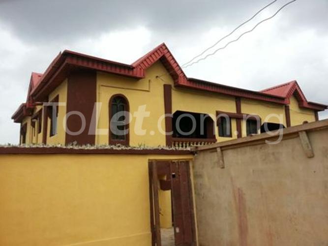 2 bedroom Flat / Apartment for rent Oyekale Street, Off Odunusi, Shomolu Shomolu Lagos