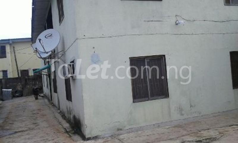 2 bedroom Flat / Apartment for rent Off Iwaya Road, Yaba Yaba Lagos