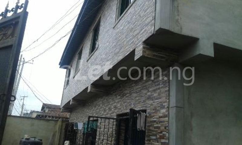 2 bedroom Flat / Apartment for rent Shomolu Road, Shomolu Shomolu Lagos