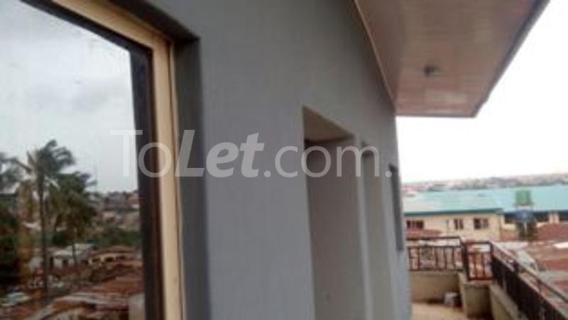 1 bedroom Flat / Apartment for rent Off Magodo Gate Road, Ojodu Ojodu Lagos