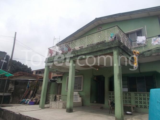 1 bedroom Flat / Apartment for rent Sholanke Street, Yaba Yaba Lagos - 0