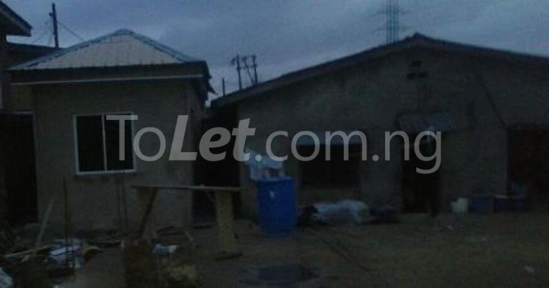 1 bedroom Flat / Apartment for rent Off Bariga Road Junction, Shomolu Shomolu Lagos