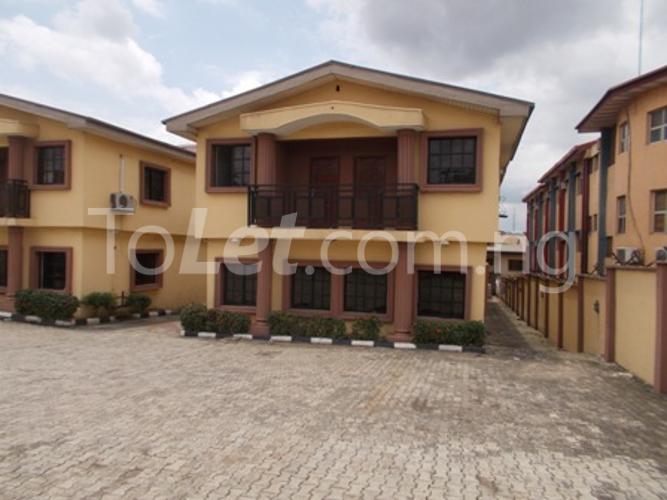 3 bedroom House for rent Emmanuel Keshi Street, Ketu Kosofe/Ikosi Lagos